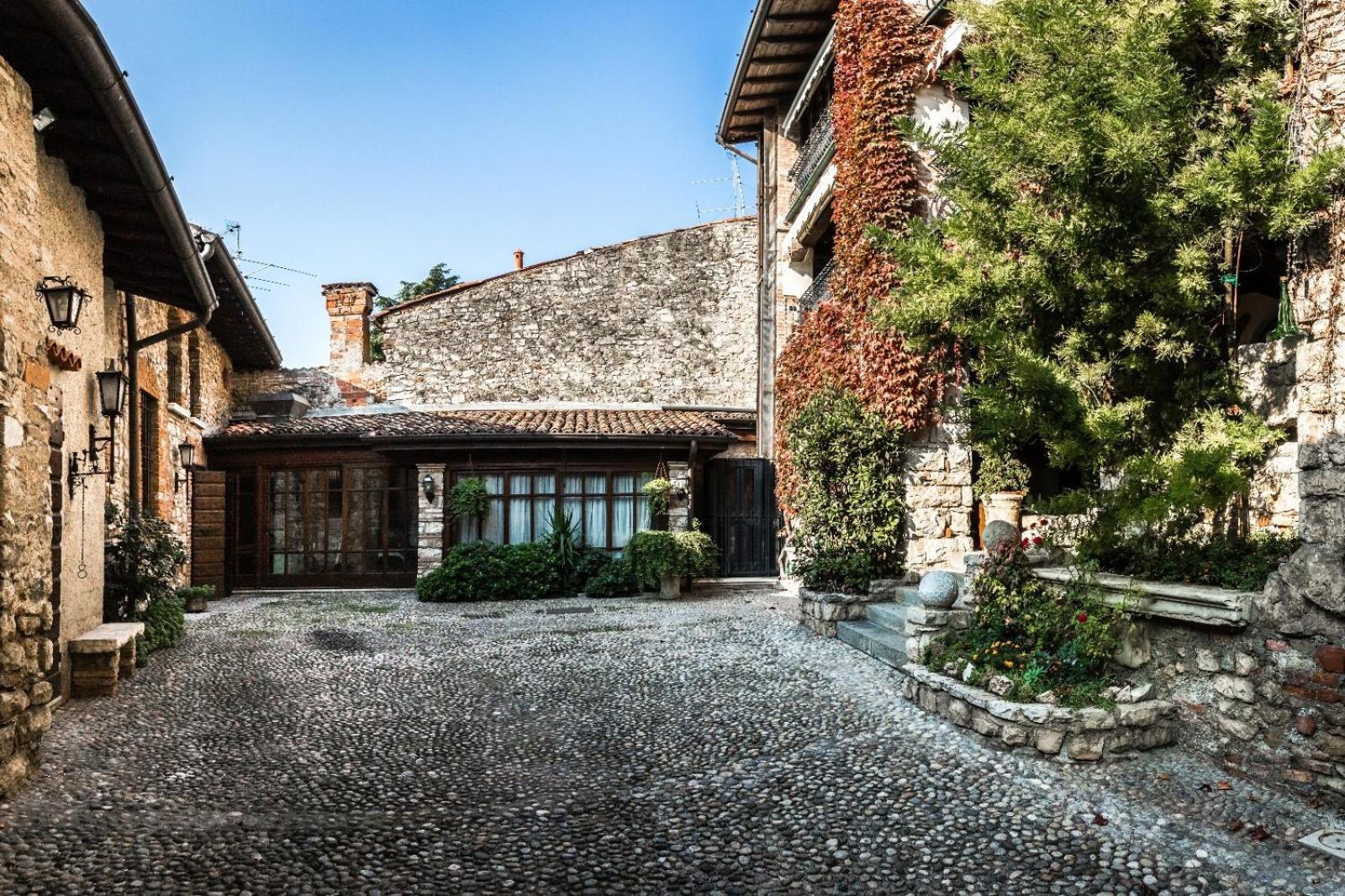 Torre De Salis Bed and Breakfast Gussago Εξωτερικό φωτογραφία